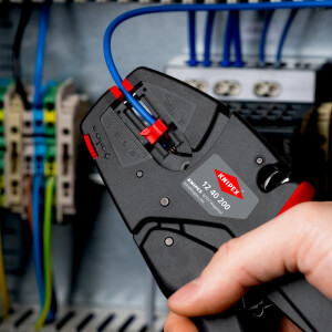Knipex - Selbsteinstellende Abisolierzange 200 mm (12 40 200)