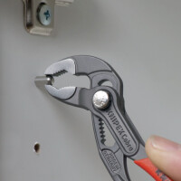 Knipex - Cobra® Wasserpumpenzange grau atramentiert, mit rutschhemmendem Kunststoff überzogen 125 mm (87 01 125)