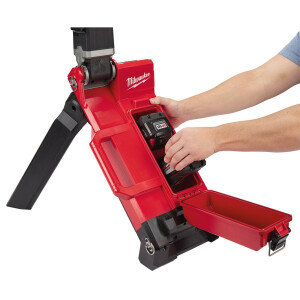 Milwaukee - M18ONERSAL AKKU-LEUCHTE XXX (4933459431)