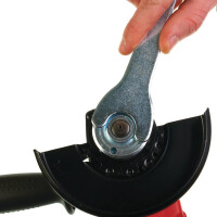Milwaukee - AGS15-125C WINKELSCHLEIFER IN2 (4933407480)