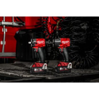 Milwaukee - FUEL Akku-Schlagschrauber 1/2" Vierkant mit Sicherungspin (M18 FIW2P12)